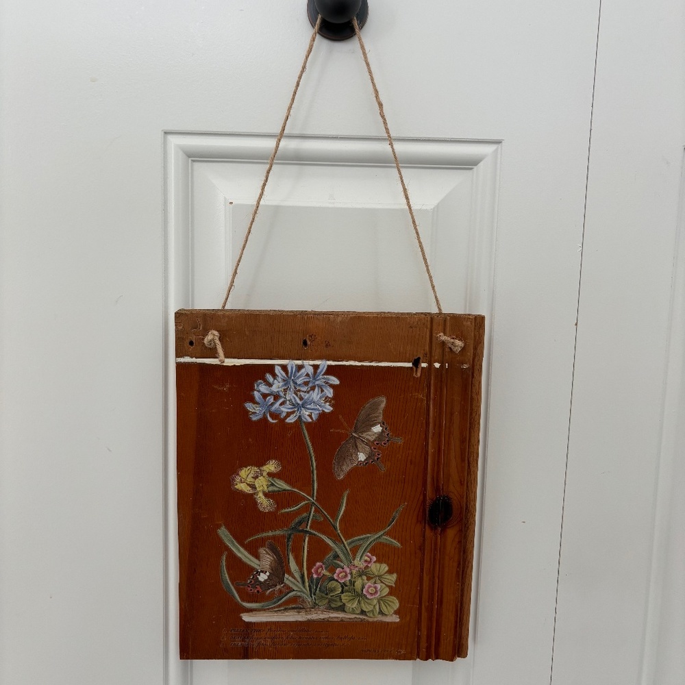 Rustic wood floral wall hanging